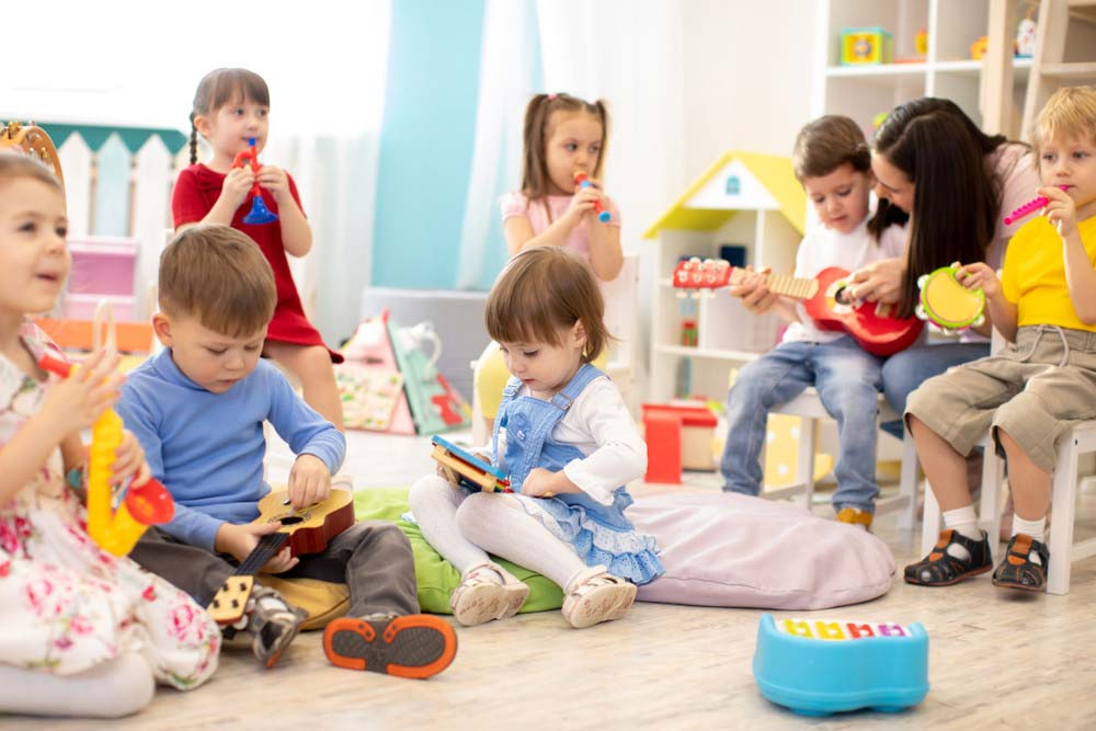 Montessori bölcsőde: gyermekek fejlesztése családias légkörben Montessori bölcsőde: gyermekek fejlesztése családias légkörben